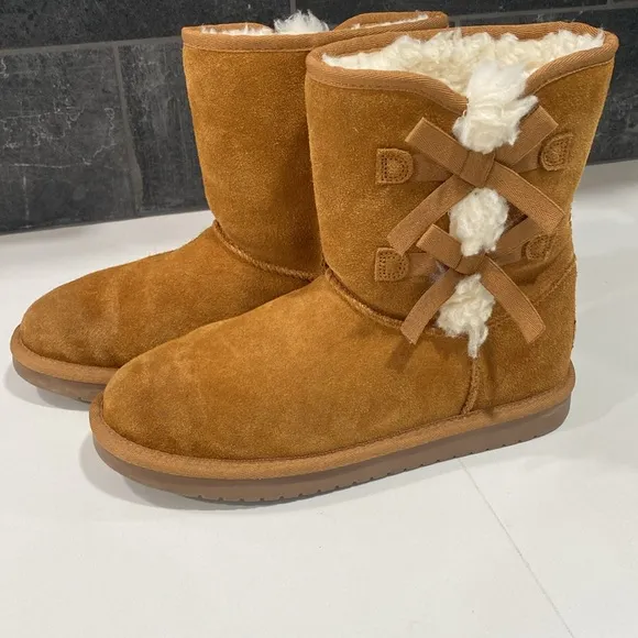 Koolaburra By UGG Victoria Chestnut Bows Short Winter‎ Boots