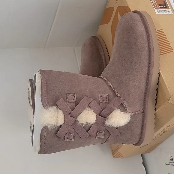 KOOLABURRA BY UGG VICTORIA SHORT  BOOTS - WOMEN'S Color Elderberry,