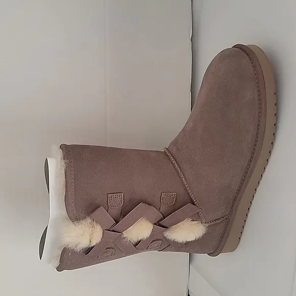 KOOLABURRA BY UGG VICTORIA SHORT  BOOTS - WOMEN'S Color Elderberry,