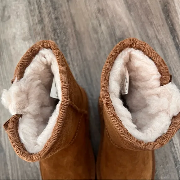 Koolaburra by UGG Victoria Short Winter Boots bow Brown fur Girls Size 8 NWT