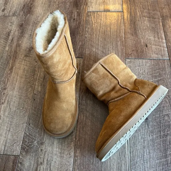 Koolaburra by Ugg women’s short koola boots size 7