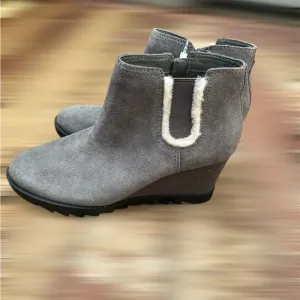 Koolaburra by UGG Yonela Wedge Boots Size 7 Gray New Fast Shipping