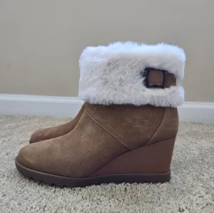 Koolaburra Ugg brown suede wedge ankle boots faux fur womens 9