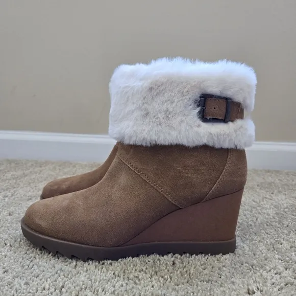 Koolaburra Ugg brown suede wedge ankle boots faux fur womens 9