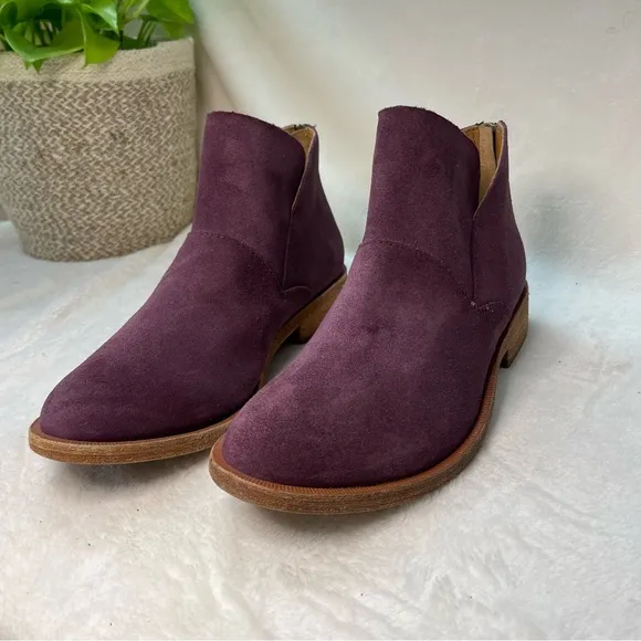 Kork-Ease Ryder Short‎ Ankle Boots Purple leather block heels NWOT B 215