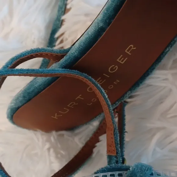 Kurt Geiger Kensington London Rainbow Eagle Teal Quilted Stylish High Heels EU