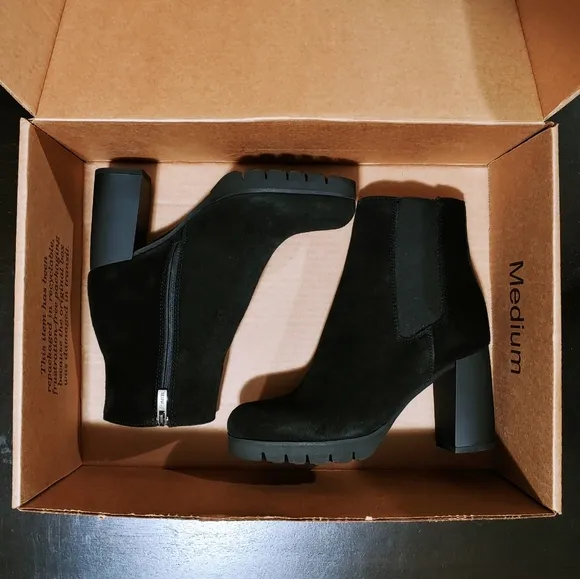 La CANADIENNE Margaret Waterproof Suede High Heeled Chelsea Rain Boots size 7