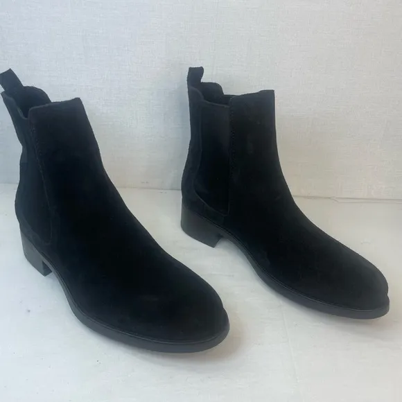 La Canadienne® Presto Black Suede Ankle Boots Italian Leather 8M‎