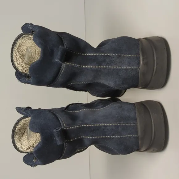LA Canadienne Trista Suede Ankle boots women's size 6