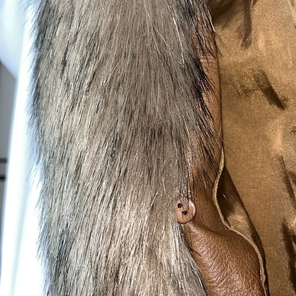 LA Coalition faux leather/fur vest jacket nutmeg color Sz L