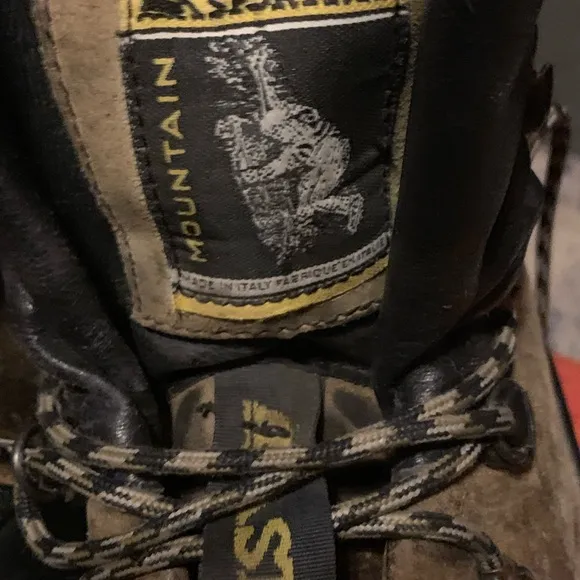 La Sportiva Makulu Brown Boots with High Ankle Support and Reinforced Toe