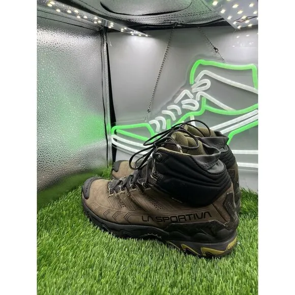 La Sportiva Ultra Raptor II Mid Leather Wide GTX Mens Hiking Boots Size 8.5
