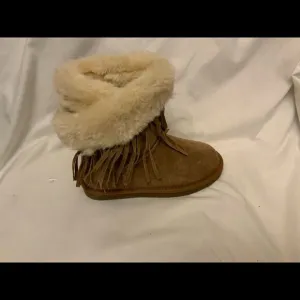 LAM Girls Brown Boots Frill Tassels Faux Fur Size 2 Y Suede Leather Booties