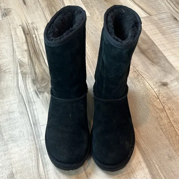 Lamo Water &amp; Stain Resistant Premium Suede Boot- Kora size 7