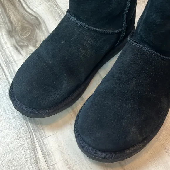 Lamo Water &amp; Stain Resistant Premium Suede Boot- Kora size 7