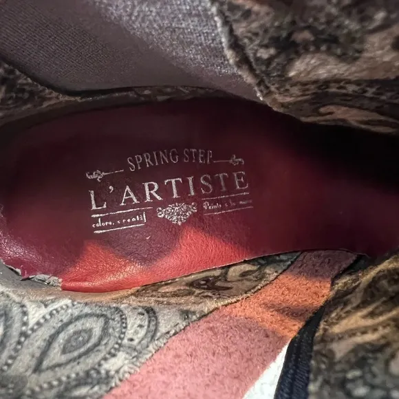 L'Artiste by Spring Step Navy/Purple Rainbow Floral Bootie Boots Size 37