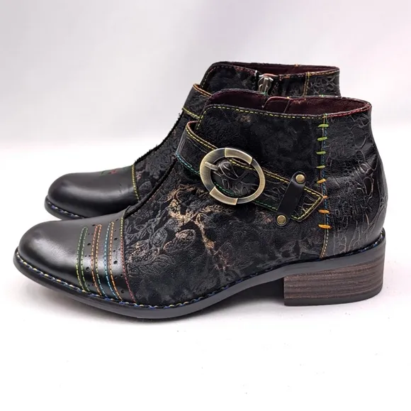 L'Artiste Georgiana Booties Leather &amp; Fabric Buckle Strap Side Zip Black NWOT