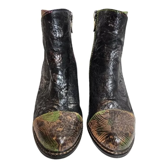 L'Artiste Waterlily by Spring Step Black Iridescent Leather Boots Sz 36, 5.5-6