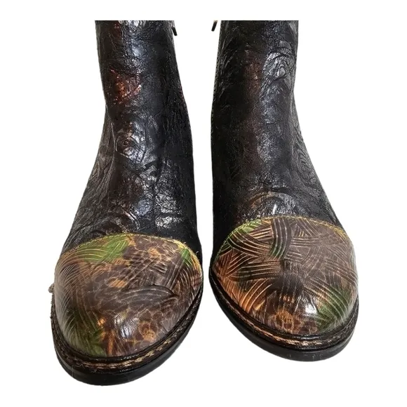 L'Artiste Waterlily by Spring Step Black Iridescent Leather Boots Sz 36, 5.5-6