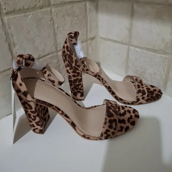 Leopard Print Block Heel 4&quot; Heels Size 8