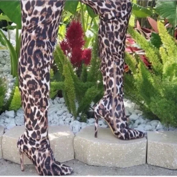 Leopard print Long Boots size 6