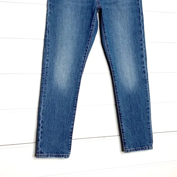 Levi’s 501 Skinny Jeans in Medium Indigo Wash Size 27 x 28