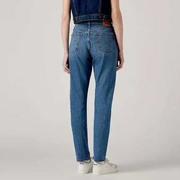 Levi’s 501 Skinny Jeans in Medium Indigo Wash Size 27 x 28