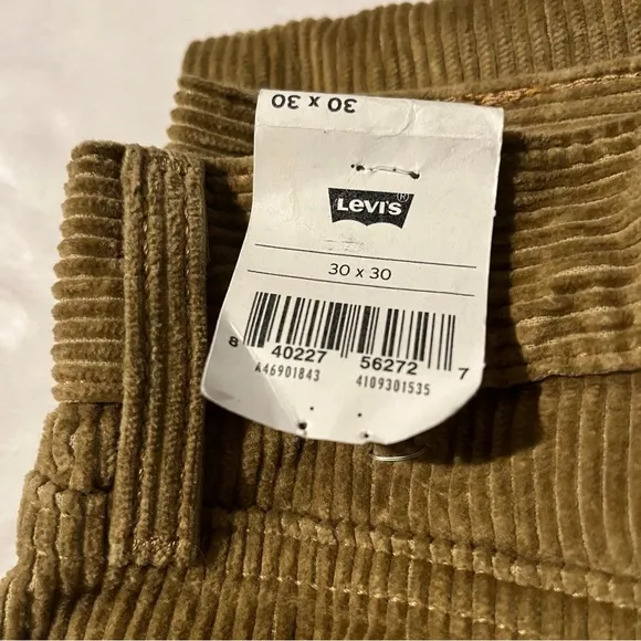 Levi’s Boot-Cut Corduroy Pants