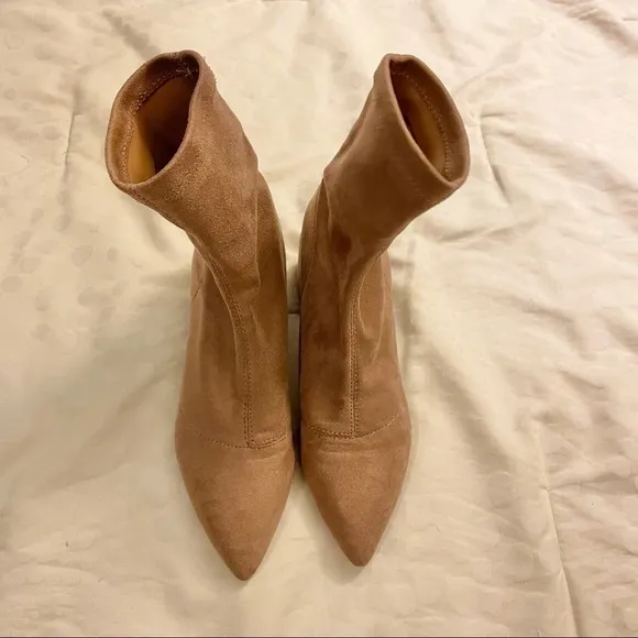 Like New Steve Madden Respect Sock Booties Taupe Beige 7
