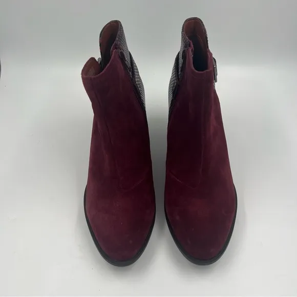 LIKE NEW Vionic Naomi Women's Suede Snake-Print Water-Resistant Boots Wine