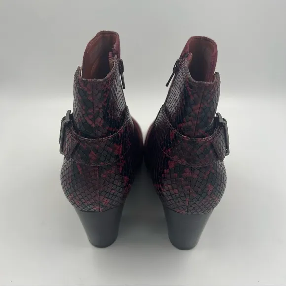 LIKE NEW Vionic Naomi Women's Suede Snake-Print Water-Resistant Boots Wine