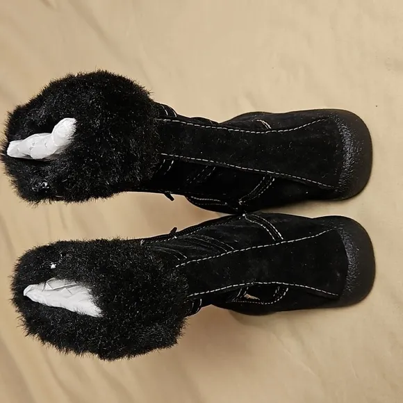 Lil Karena Faux Suede Boots Size: 8 NWOT