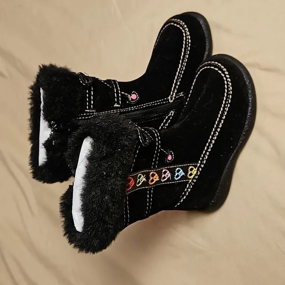 Lil Karena Faux Suede Boots Size: 8 NWOT
