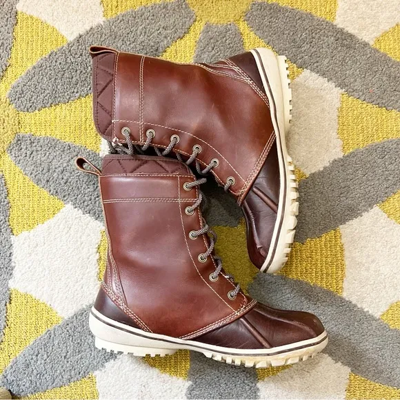 L.L. BEAN Brown Leather and Rubber Weatherproof Duck Boots Size 6.5 Medium