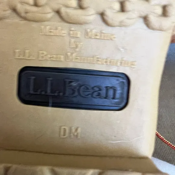 LL BEAN GORE-TEX BEAN BOOTS. Size Women’s 7 (DM)‎ men’s size 5