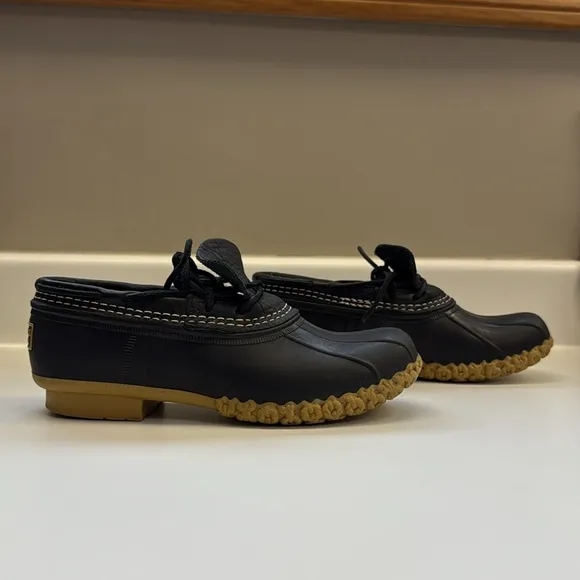 L.L. Bean Low Duck Boots Rubber Mocs | Black | size 7 | EUC