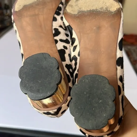 LÍNEA PAOLO  LEOPARD 🐆 block HEELS GOLD HEELS size9M. Slightly used.