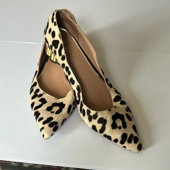 LÍNEA PAOLO  LEOPARD 🐆 block HEELS GOLD HEELS size9M. Slightly used.