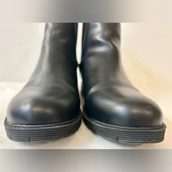 LOFT Fur Lined Chelsea Boots-Missy in Black Size 9