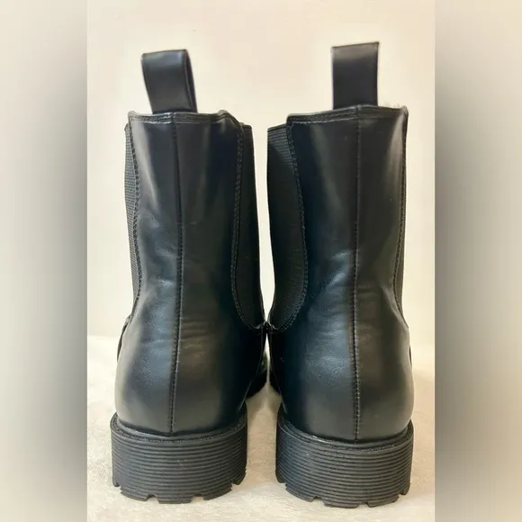 LOFT Fur Lined Chelsea Boots-Missy in Black Size 9
