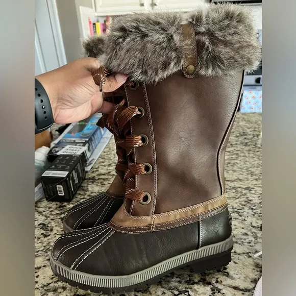 London Fog Faux Fur lined winter boots, size 9
