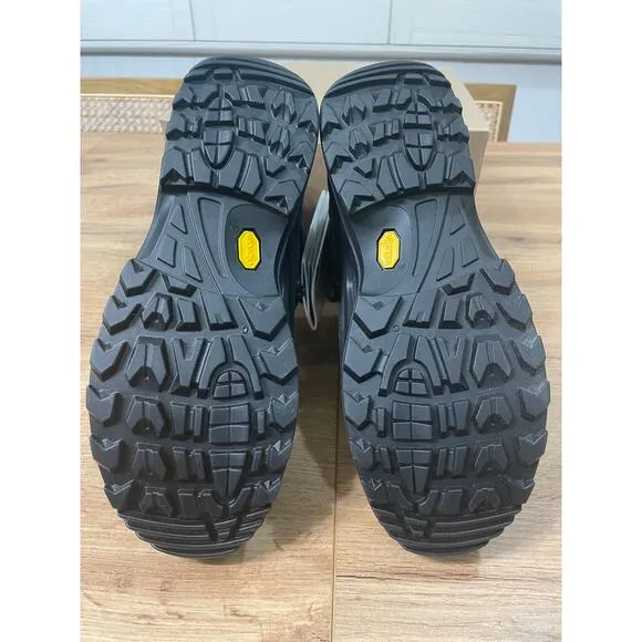 LOWA Women's Renegade GTX Mid Hiking Boots Black Nubuck Size 7 US 38 EU NWOB