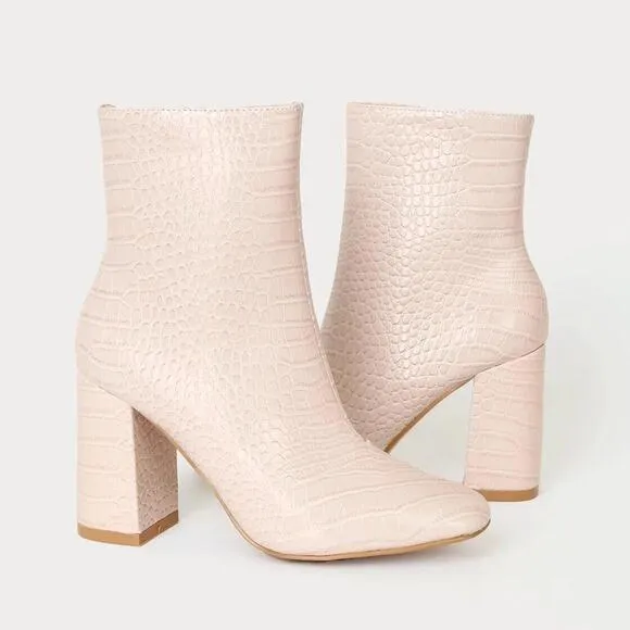 Lulus Women’s Size 11 Pale Pink Crocodile Embossed Faux Leather Boots New