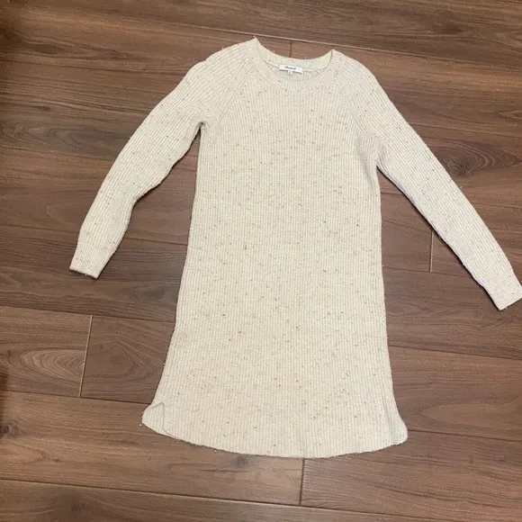 Madewell curved-hem long sleeve Sweater Dress inDonegal Pearl Size XS