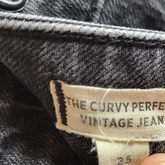 Madewell The Curvy Perfect Vintage High Rise Jeans in Lunar Washed Black/Gray 25