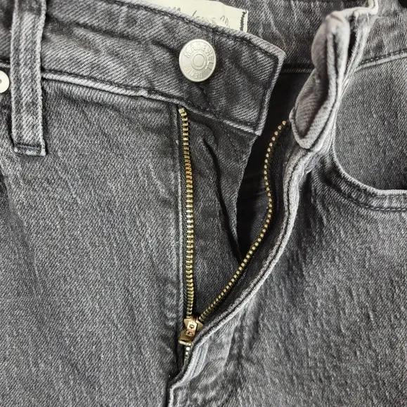 Madewell The Curvy Perfect Vintage High Rise Jeans in Lunar Washed Black/Gray 25