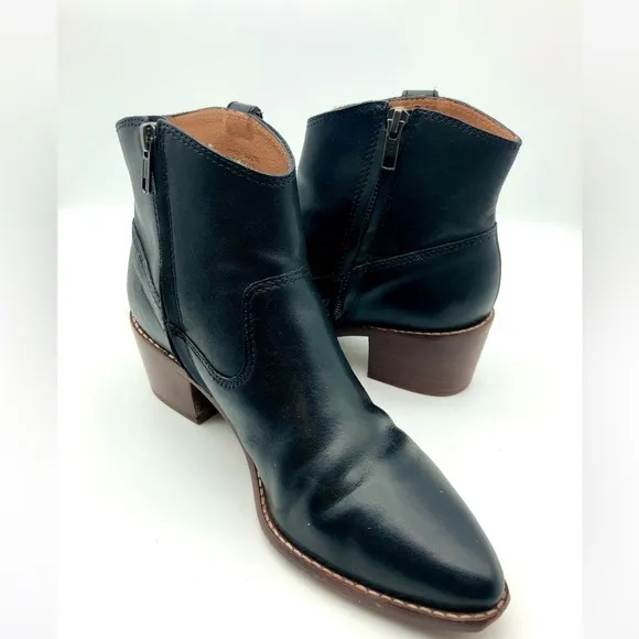 Madewell The Hailie Boot Leather In Black