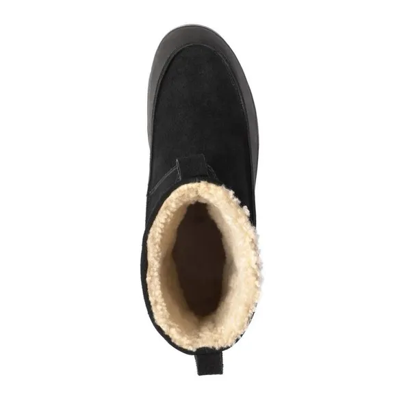 Manitobah Black Winter Boots