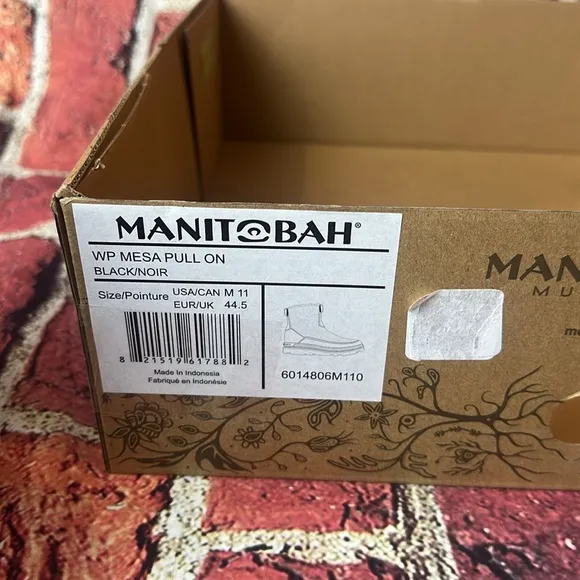 Manitobah Black Winter Boots