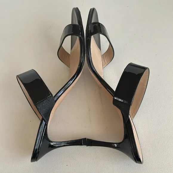 MANOLO BLAHNIK double strap patent heels